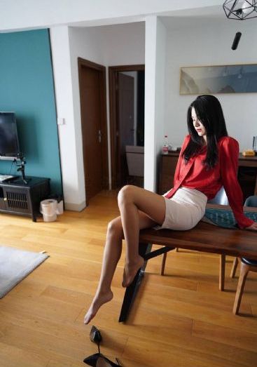 凯茜 顺从的女孩