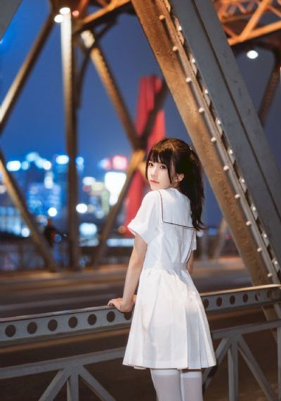 最新人妖shemaletube人妖穿孔