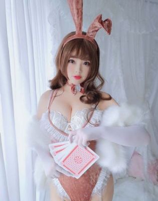 在厨房引诱已婚男人h