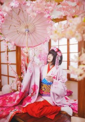 女性黑色蕾丝抹胸开叉短裙拔萝卜